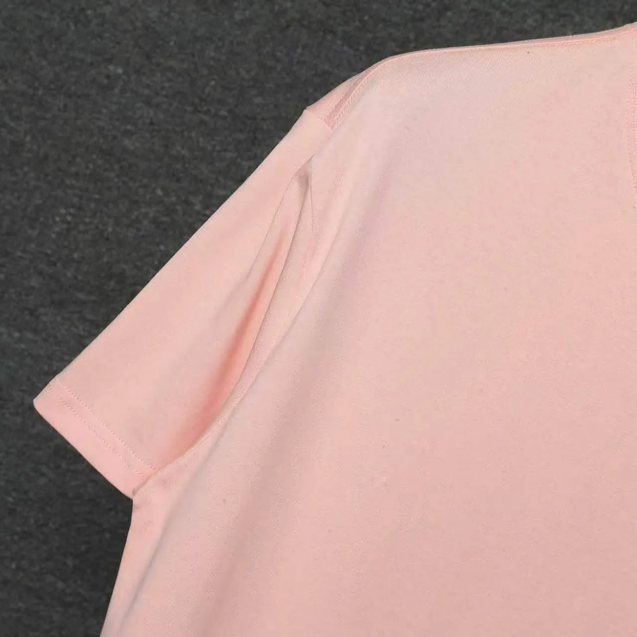 26ss CASABLANCA original printing process short-sleeved T-shirt original development using high-density double yarn pure cotton fabric upper body soft and comfortable color Black White Dark Green color Orange Pink Blue Royal Blue color cigarette powder 8 colors Sizes S M L XL